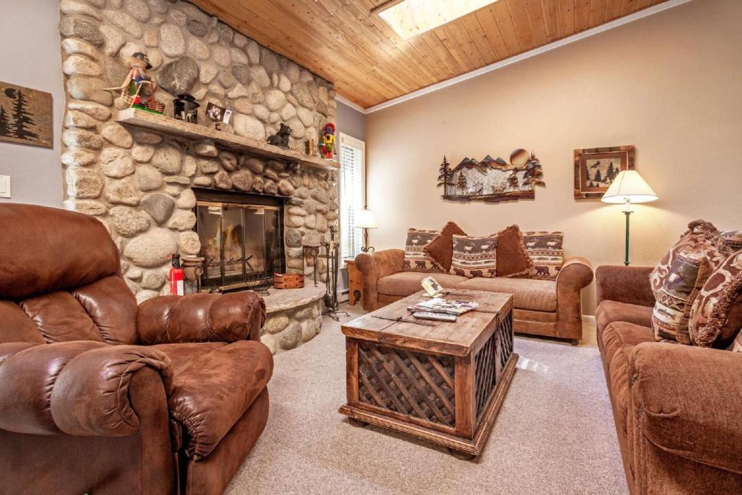 Photo of Livingroom in Intermountain