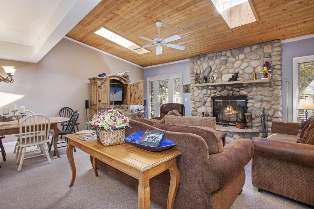 Photo of Livingroom in Intermountain