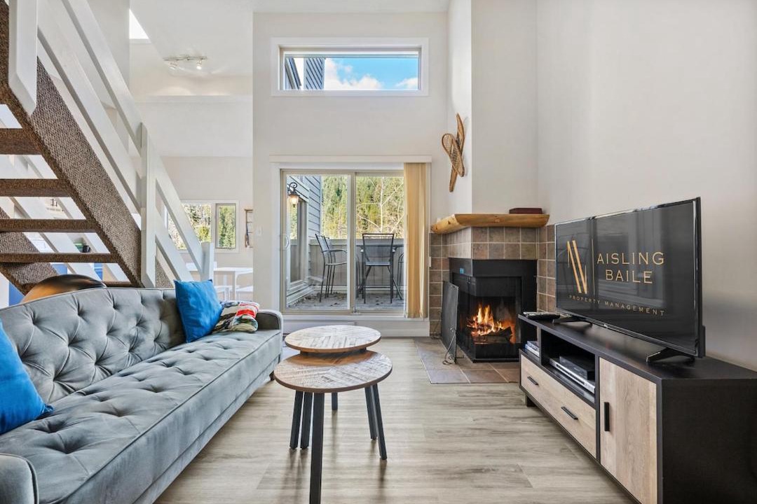Photo of Livingroom in East Kootenay