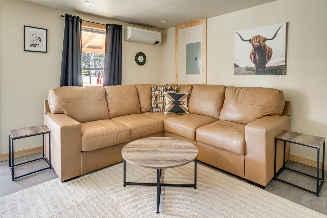 Photo of Livingroom in Moriah Center