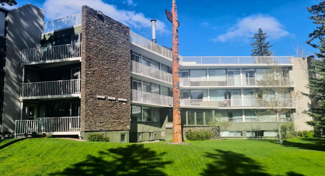 Photo of Buildings in Banff