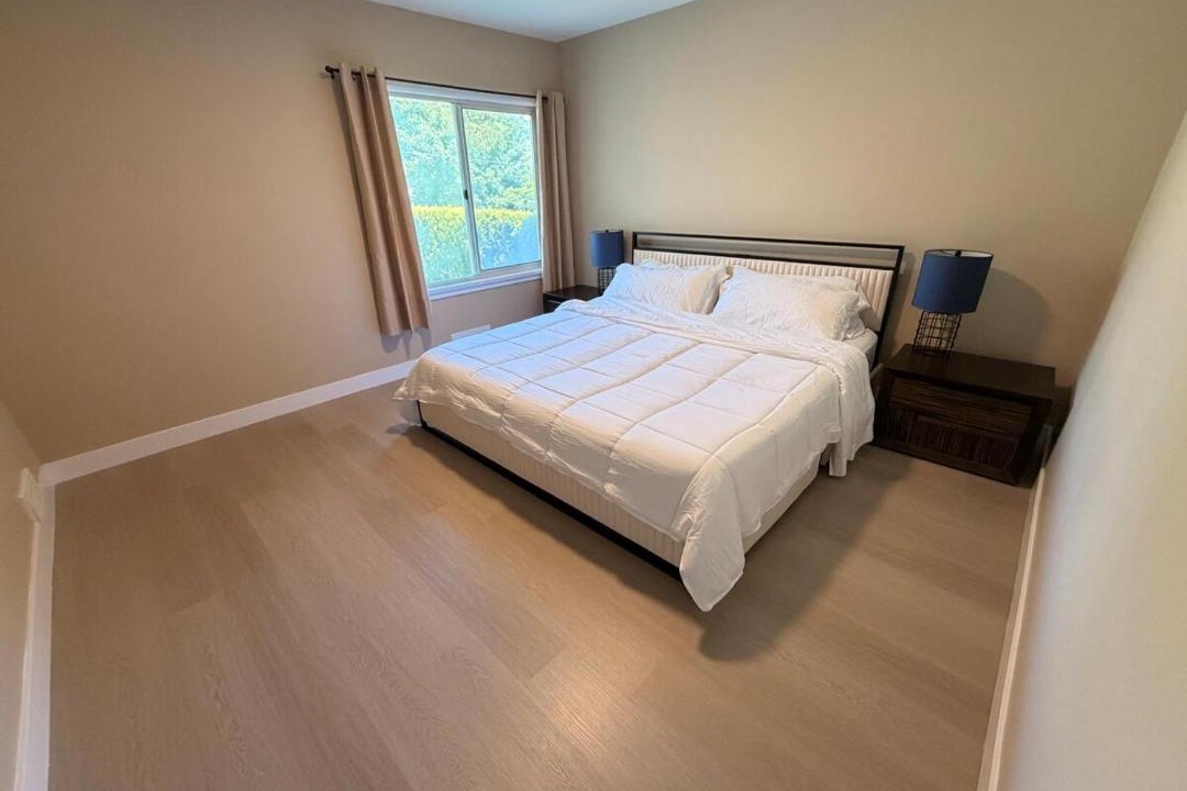 Photo of Bedroom in Renfrew-Collingwood