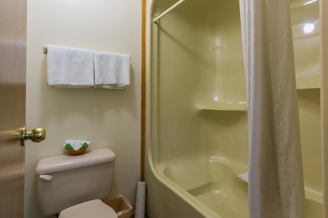 Photo of Bathroom in Valleyview