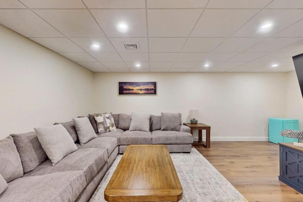 Photo of Livingroom in Malletts Bay