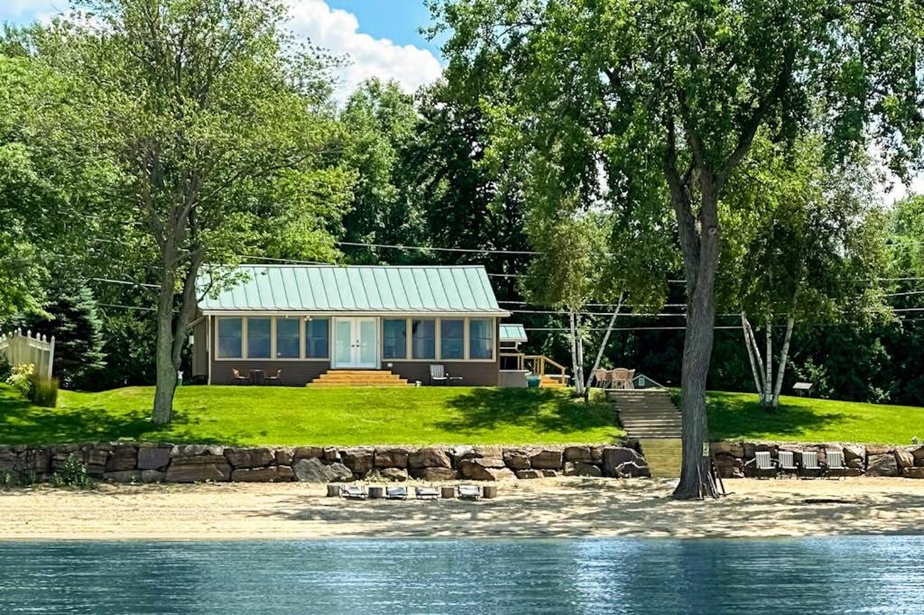 Photo of Others in Malletts Bay