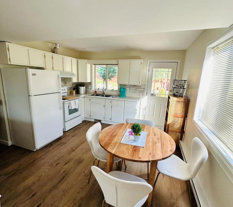 Photo of Kitchen in Okanagan-Similkameen