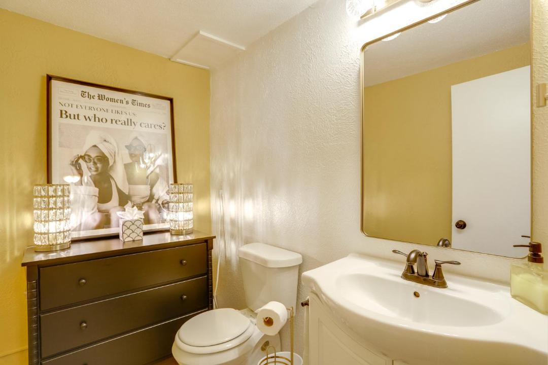 Photo of Bathroom in Oberlin
