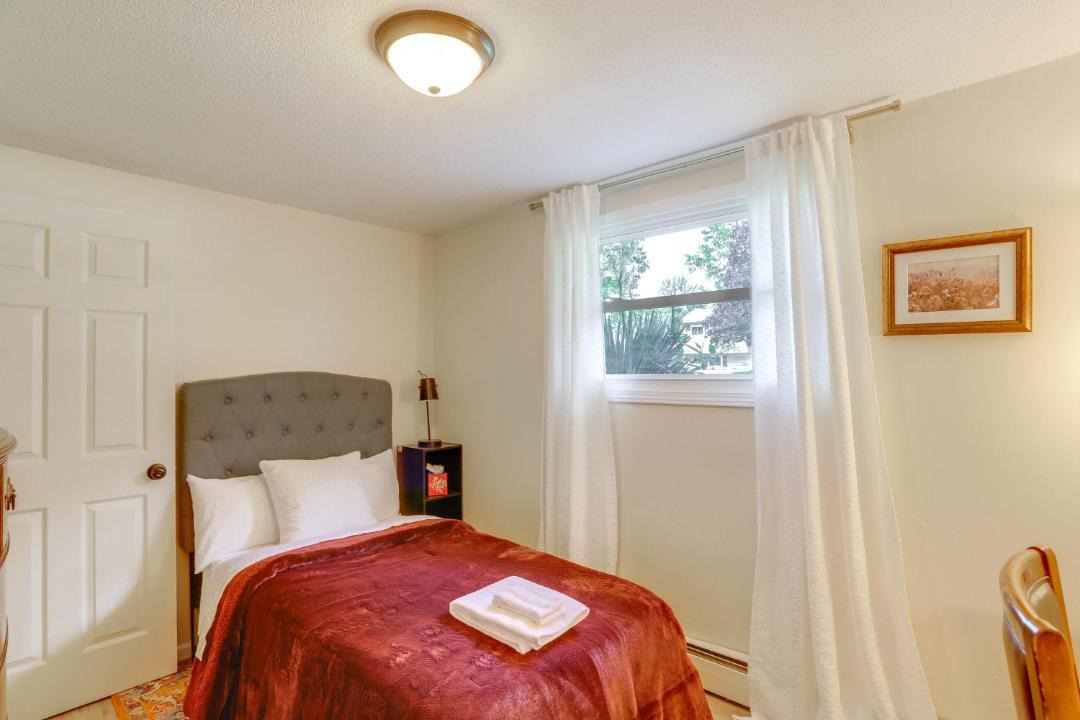 Photo of Bedroom in Oberlin