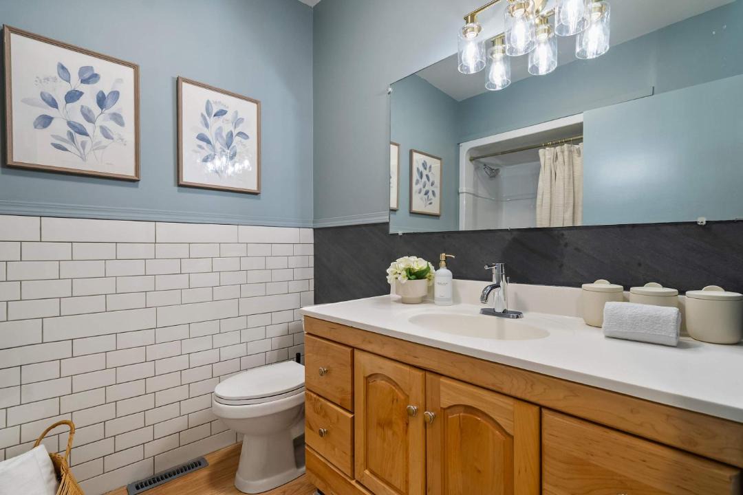 Photo of Bathroom in Drumheller