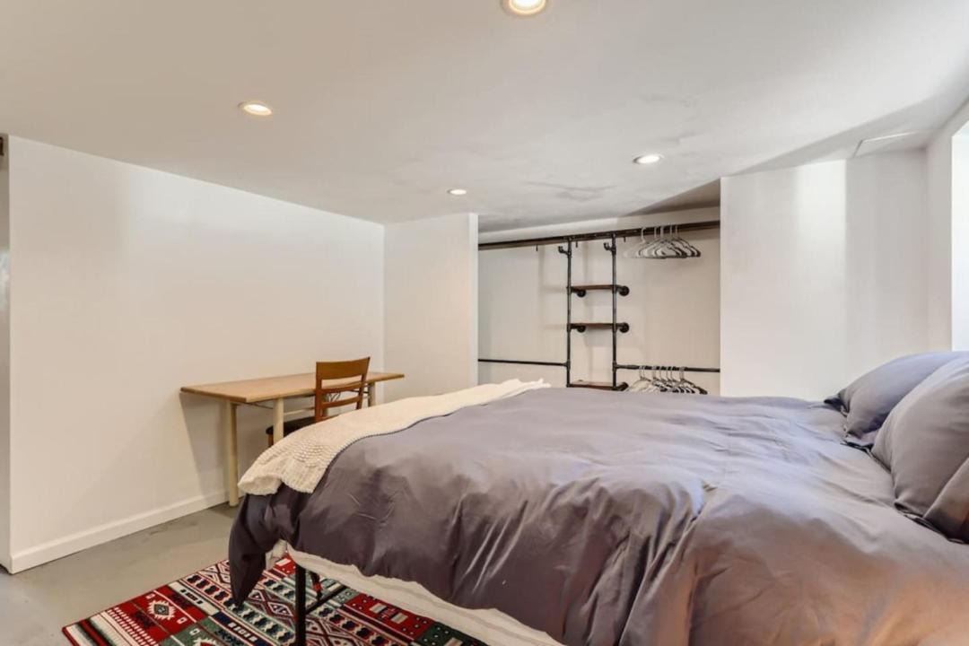 Photo of Bedroom in Cole