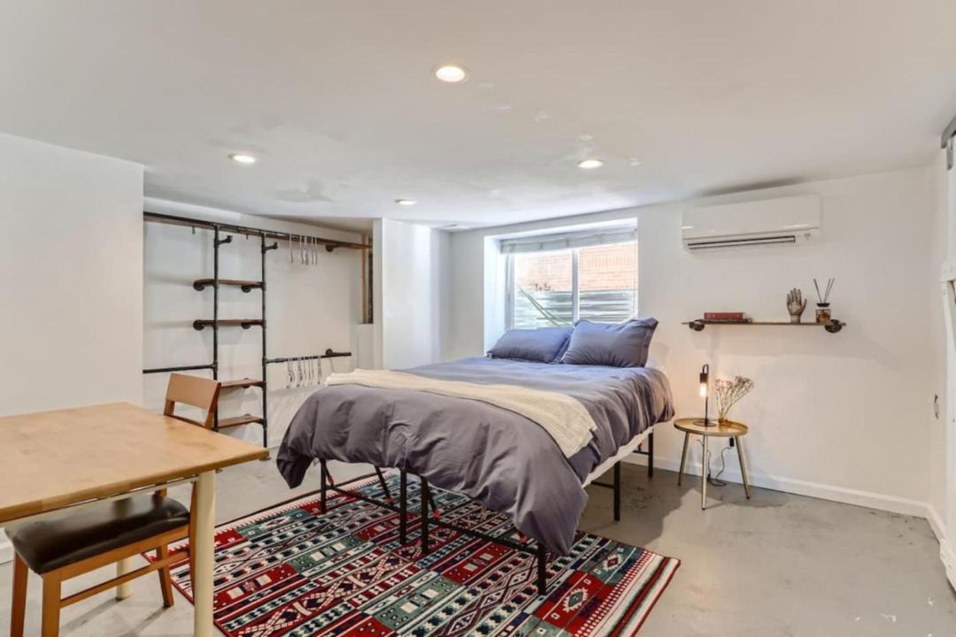 Photo of Bedroom in Cole