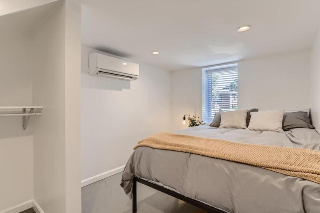 Photo of Bedroom in Cole