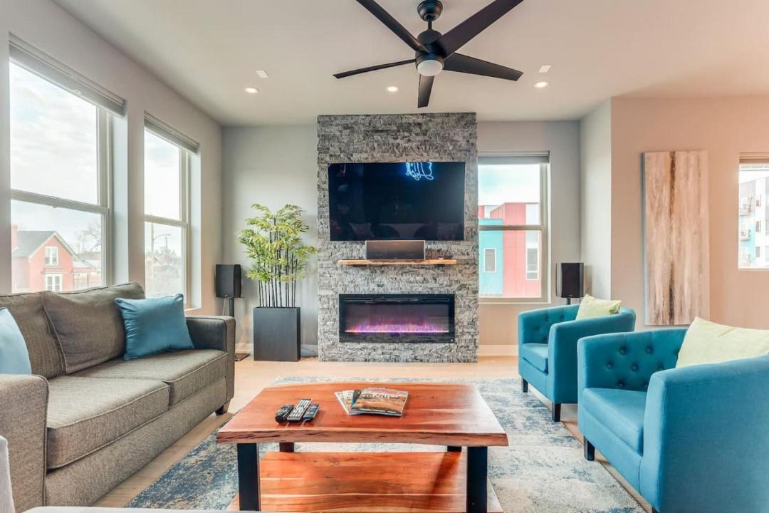 Photo of Livingroom in Lincoln Park