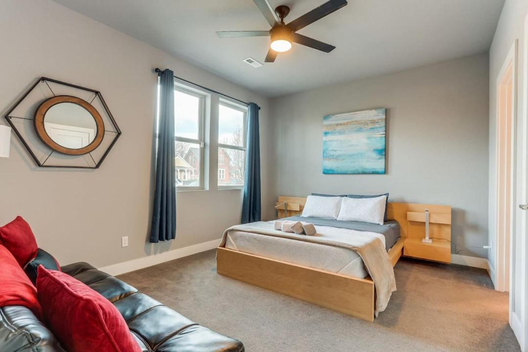Photo of Bedroom in Lincoln Park