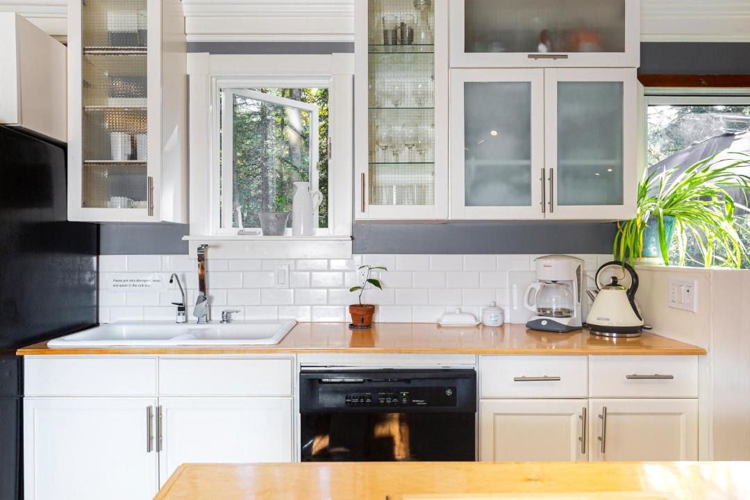 Photo of Kitchen in Sundre