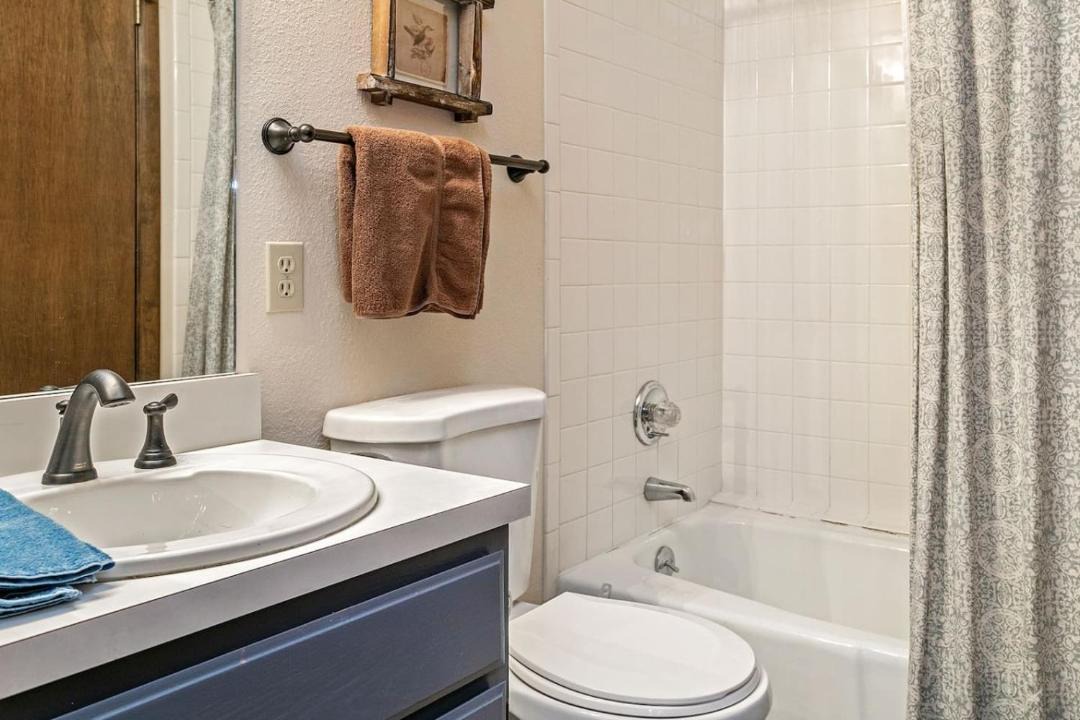 Photo of Bathroom in El Jebel