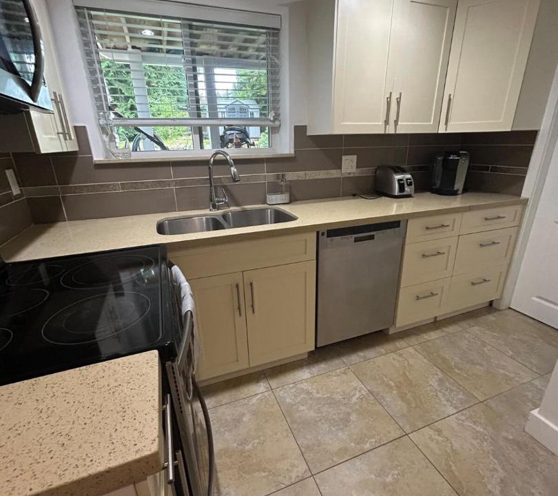 Photo of Kitchen in District of North Vancouver