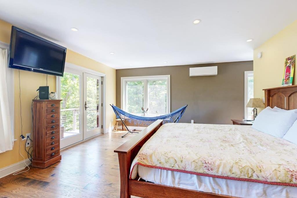 Photo of Bedroom in Cundys Harbor