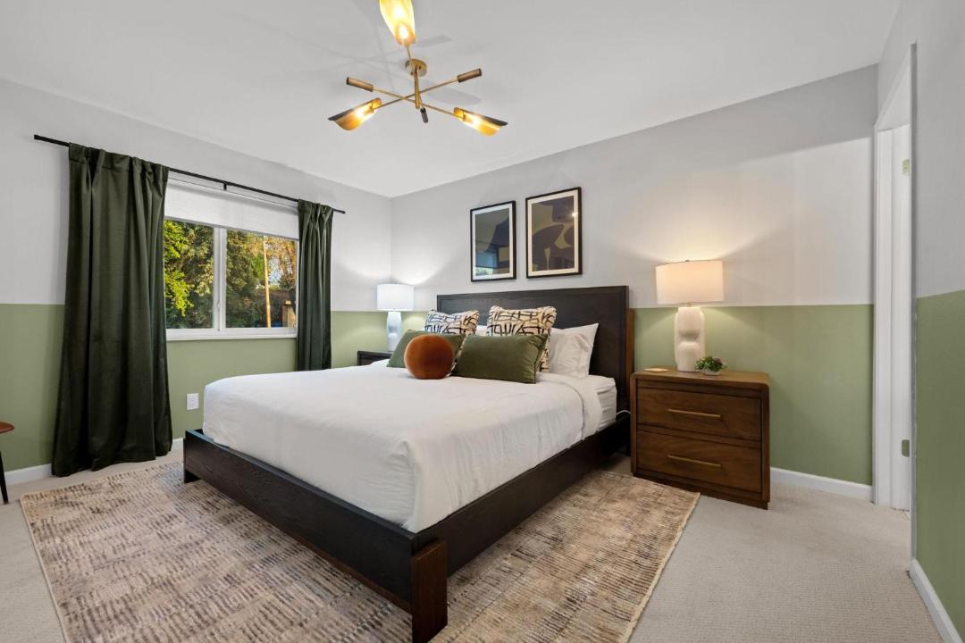 Photo of Bedroom in Castlewood