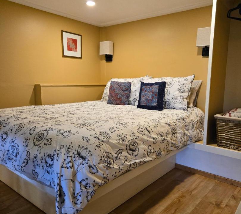 Photo of Bedroom in Salt Spring Island