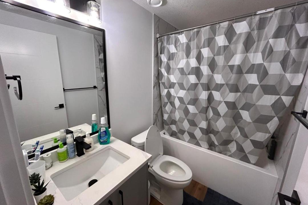 Photo of Bathroom in Division No. 11