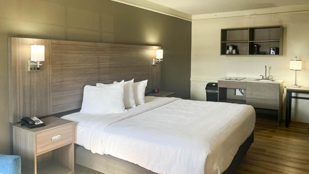 Photo of Bedroom in Aurora