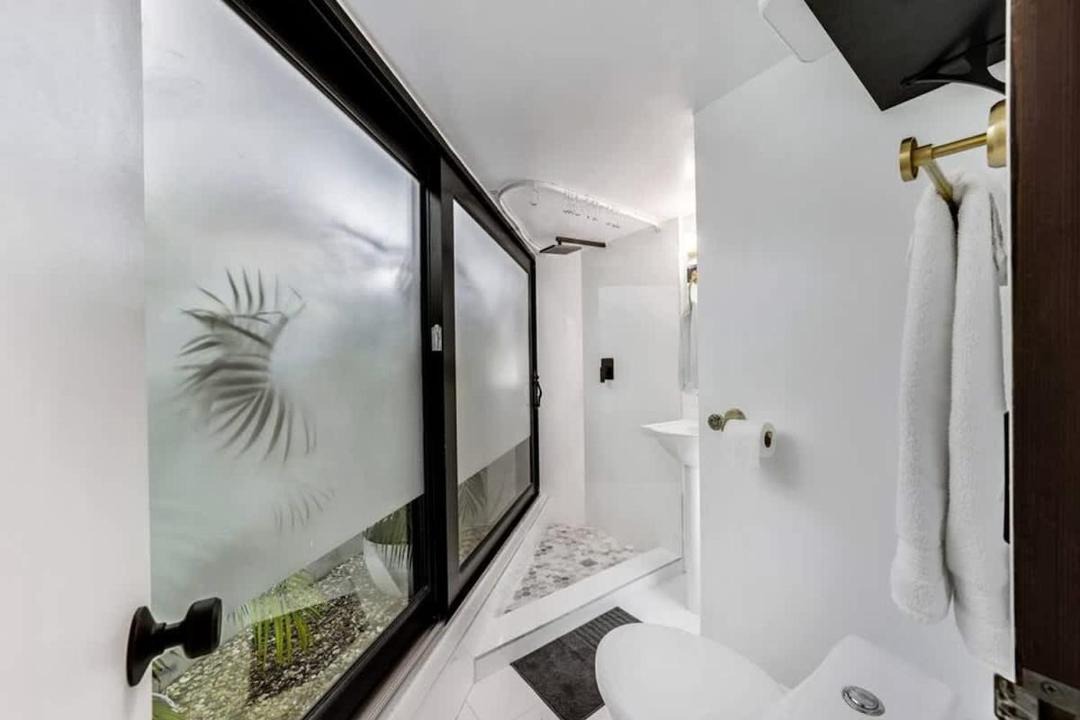 Photo of Bathroom in Colee Hammock