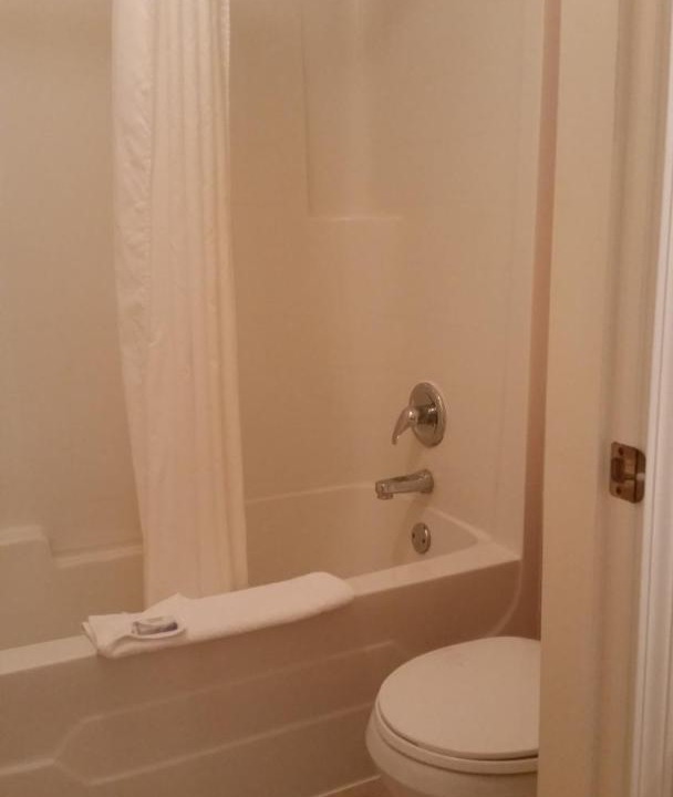 Photo of Bathroom in Leduc