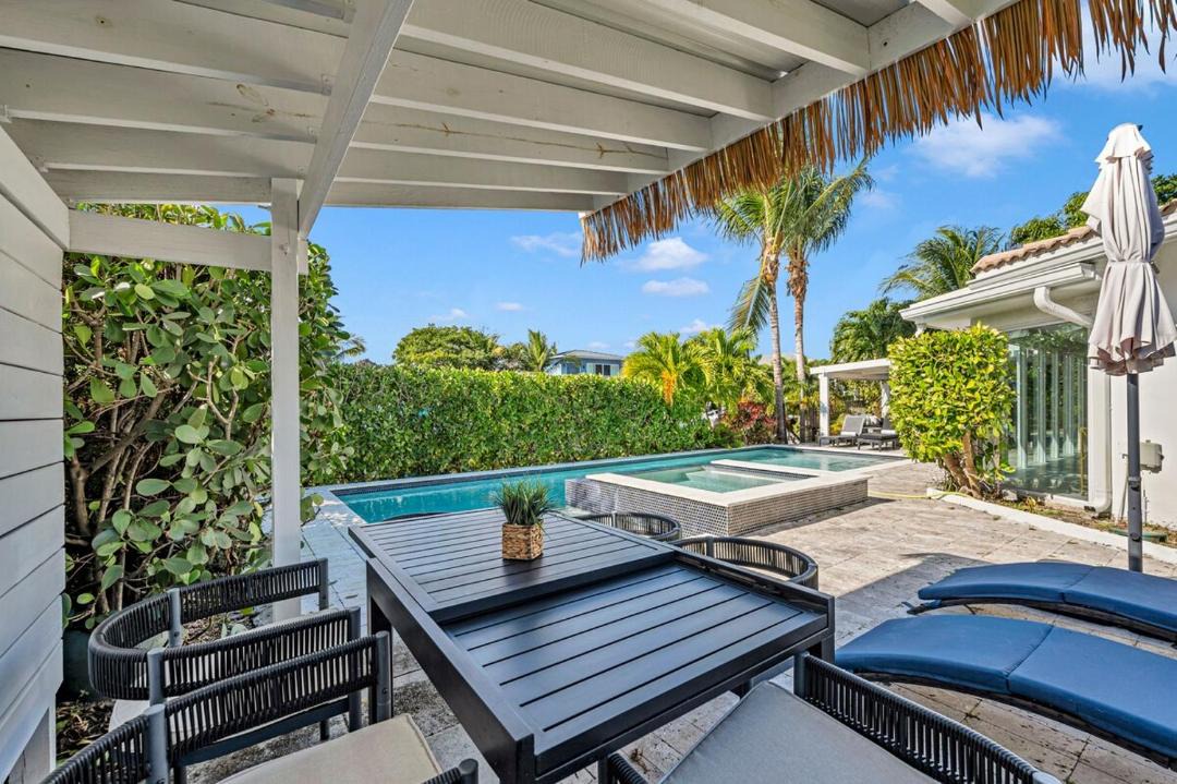 Photo of Patio Balcony in Garden Isles