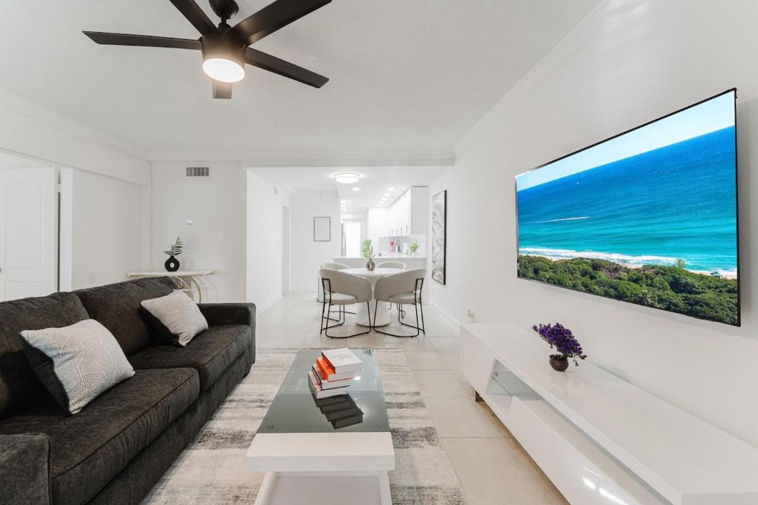 Photo of Livingroom in Boca Raton