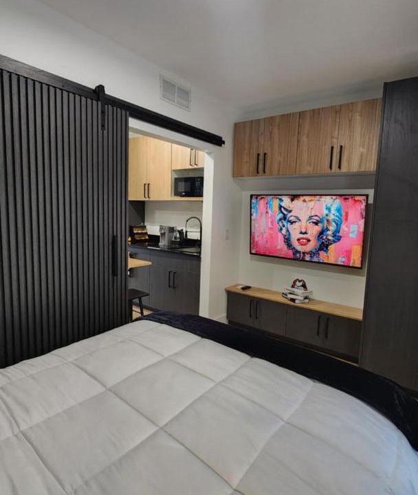 Photo of Bedroom in Miami Gardens