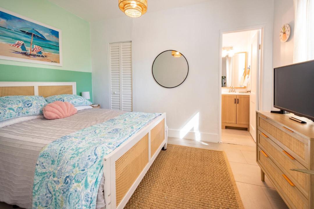 Photo of Bedroom in South Lake
