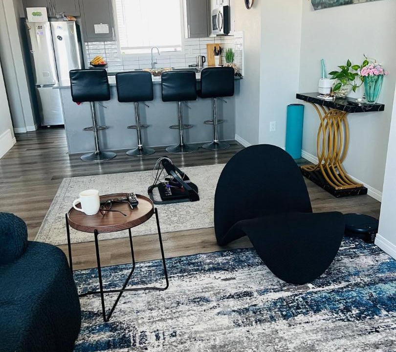 Photo of Livingroom in Southeast Edmonton