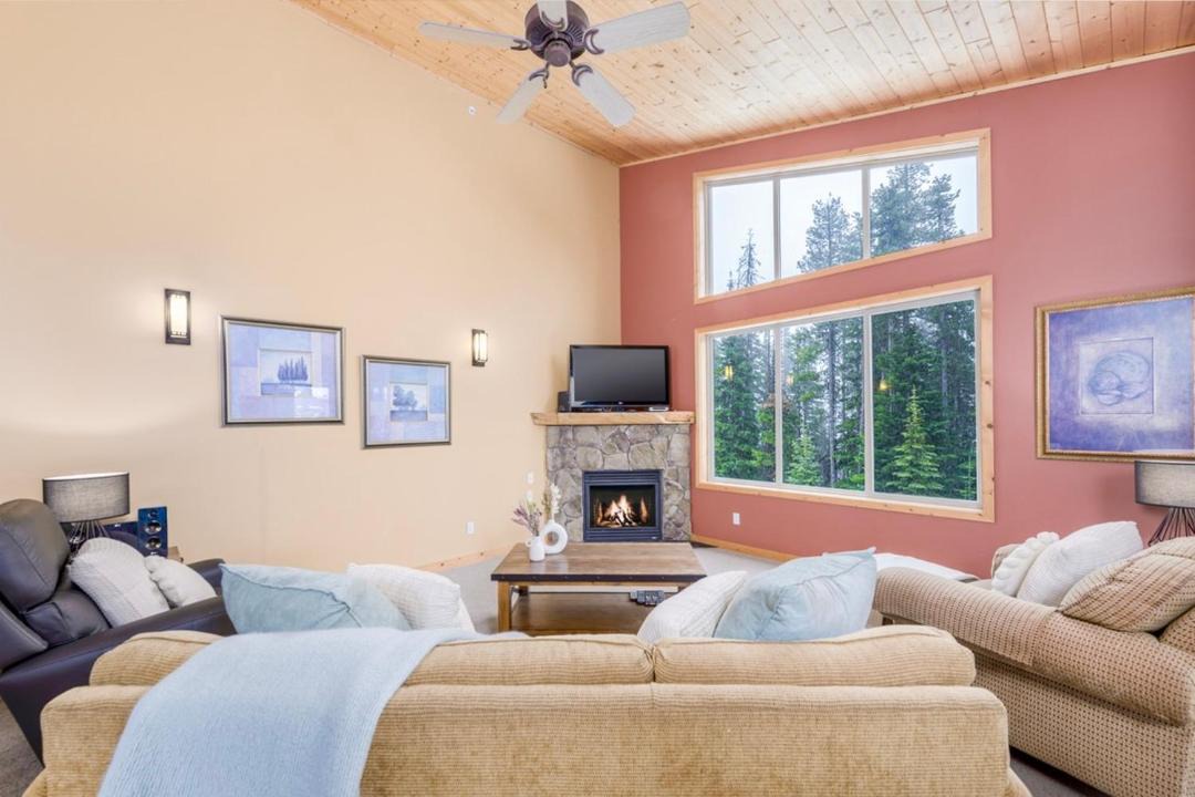 Photo of Others in Snow Pine Estates
