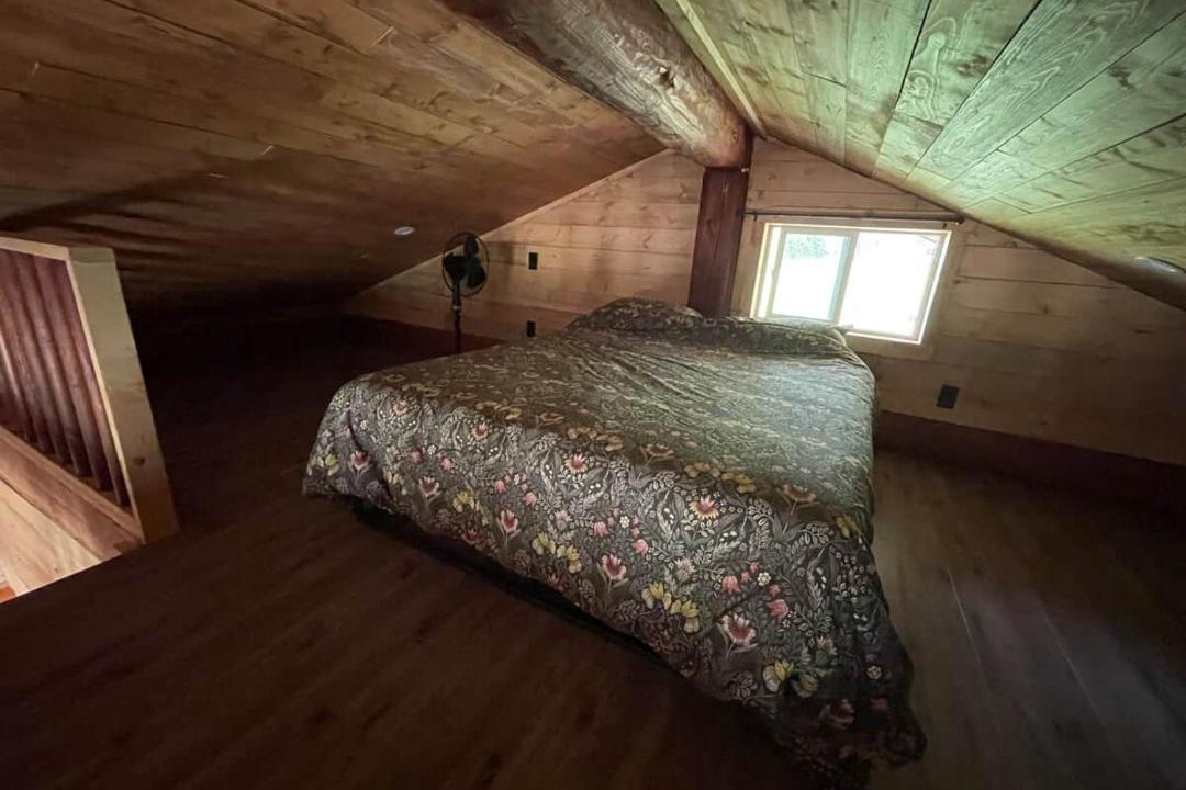 Photo of Bedroom in Division No. 11