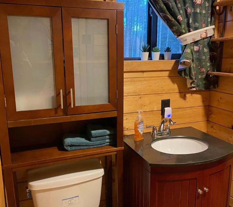 Photo of Bathroom in Division No. 11