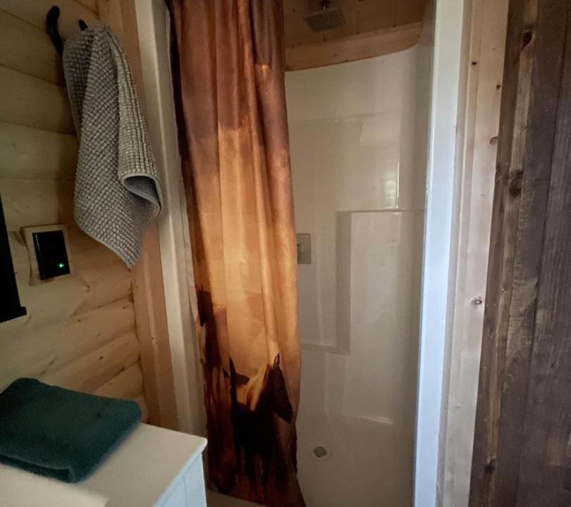 Photo of Bathroom in Division No. 11