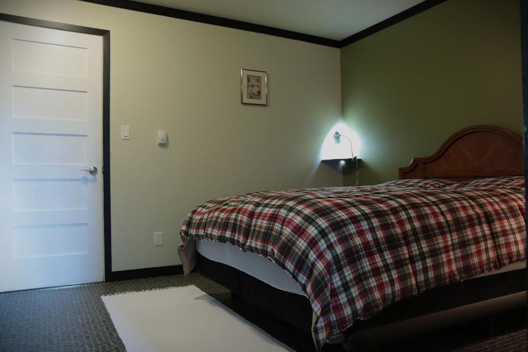 Photo of Bedroom in Division No. 9