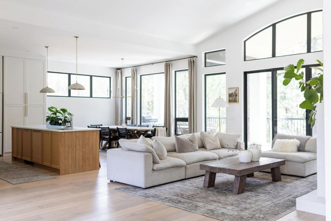 Photo of Livingroom in Grand Forks