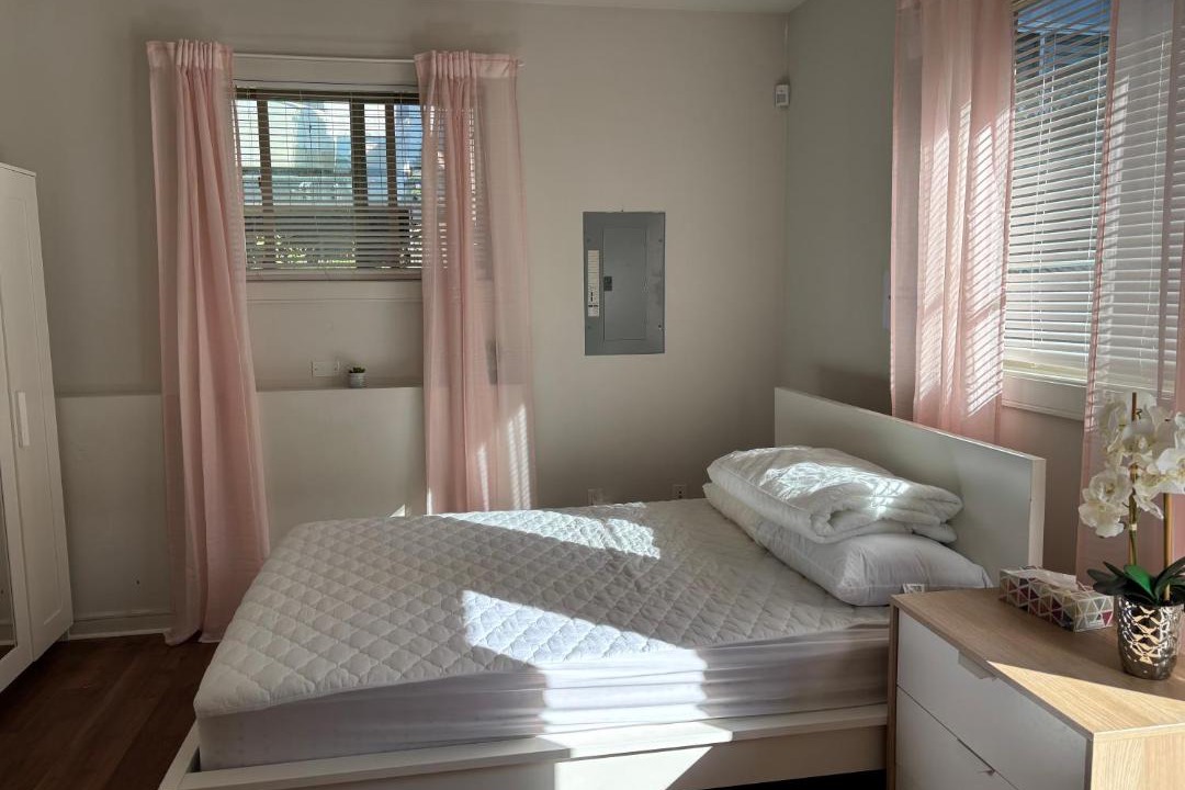 Photo of Bedroom in Hollyburn