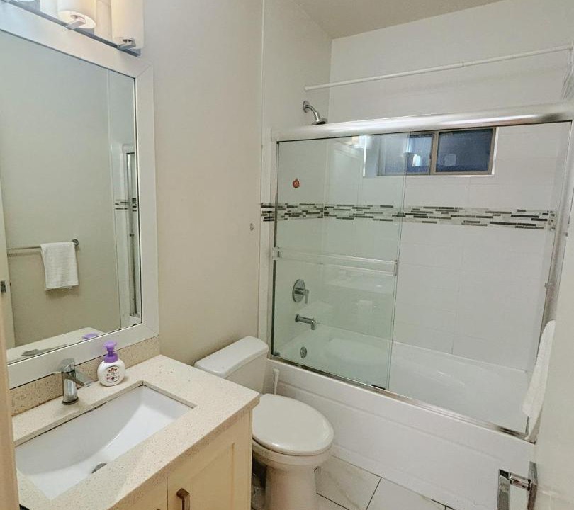 Photo of Bathroom in Hollyburn