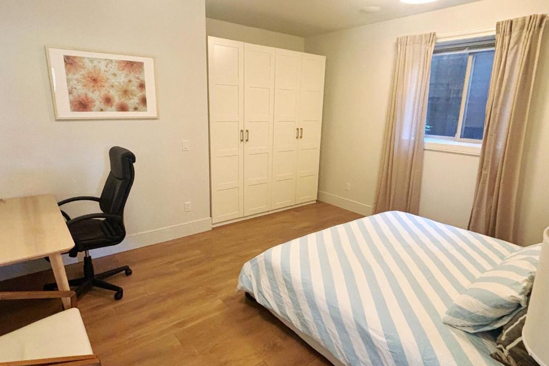 Photo of Bedroom in Hollyburn