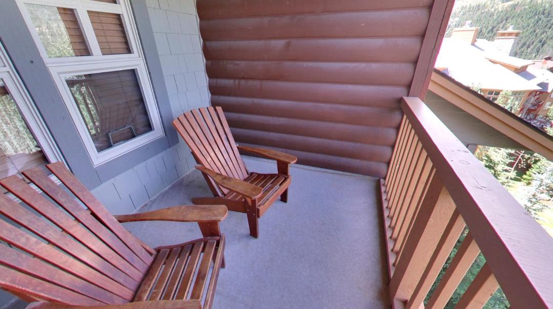 Photo of Patio Balcony in East Kootenay