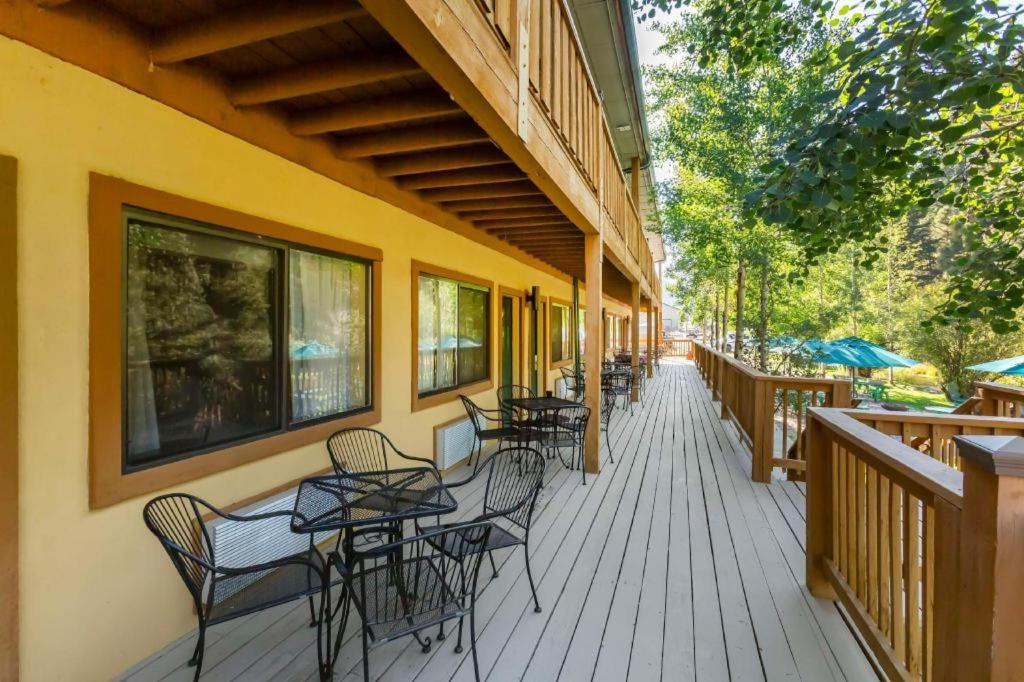 Photo of Patio Balcony in Red River