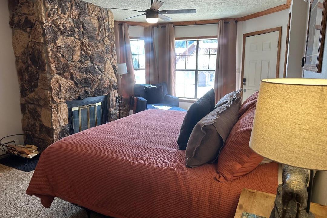 Photo of Bedroom in Red River