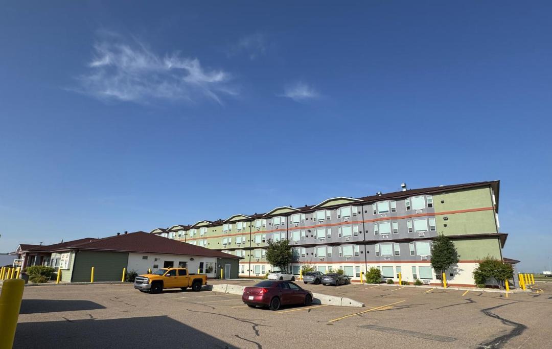Photo of Others in Leduc