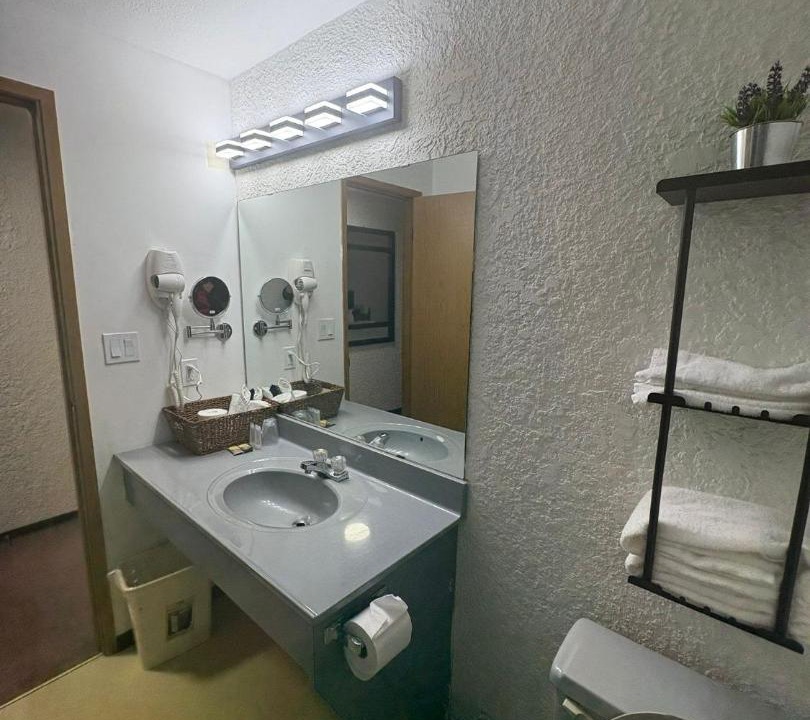 Photo of Bathroom in Maple Creek