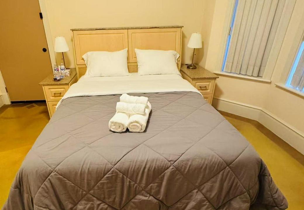 Photo of Bedroom in Queensborough