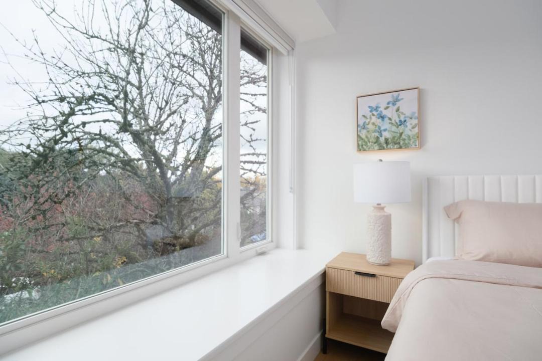Photo of Bedroom in Renfrew-Collingwood