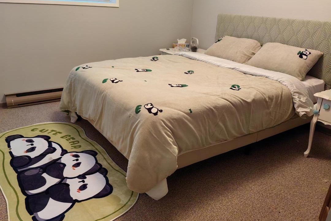 Photo of Bedroom in Saanich East